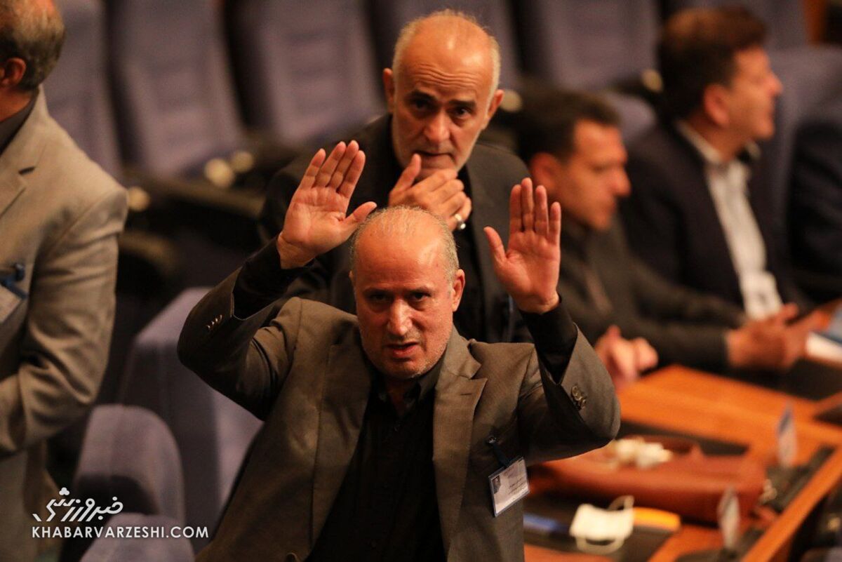 ویدیو| کنایه تاج به قاضیزاده و راستینه/ در مجلس آدمهای محترم زیادی هستند ویدیو| کنایه تاج به قاضیزاده و راستینه/ در مجلس آدمهای محترم زیادی هستند