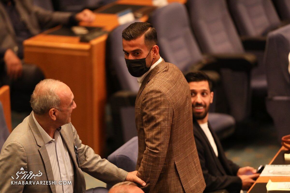 سکوت کاپیتان تیم ملی شکست/ شایعه اختلاف من و وحید امیری شیطنت بعضیها بود!