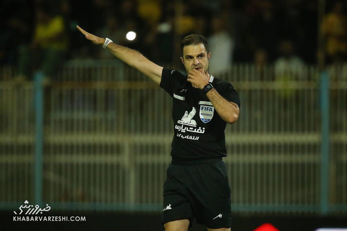 آقای افشاریان تسلیت میگویم؛ استقلال برنده شد!/ ذوب آهن۱۳نفری هم حریف تیم ساپینتو نشد/ لطفا تارتار را حالا حالاها عوض نکنید خوب به ما می بازد!