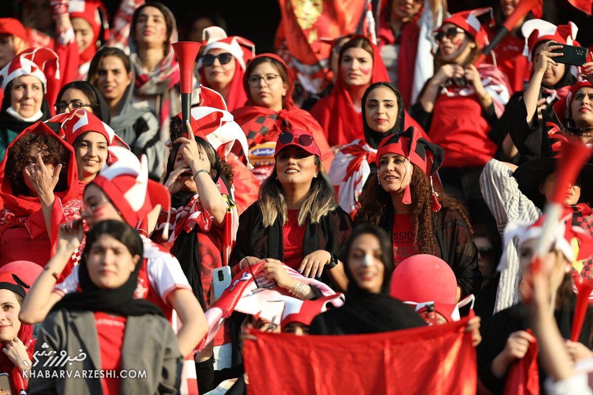 بازیهای پرسپولیس بدون تماشاگر میشود/ دلیل محرومیت سرخها چیست؟ بازیهای پرسپولیس بدون تماشاگر میشود/ دلیل محرومیت سرخها چیست؟
