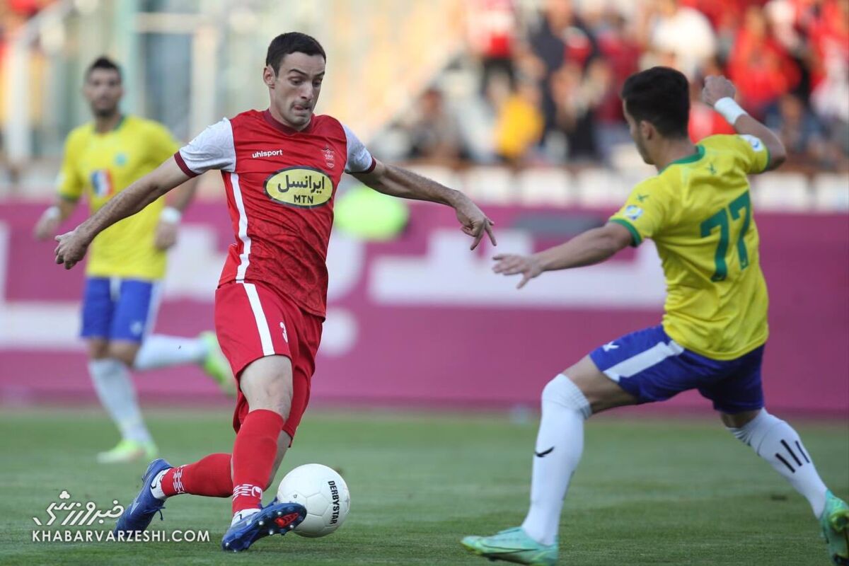 در ورزشگاه آزادی آرزو کردم پیراهن پرسپولیس را بپوشم/ جام جهانی قطر طرفدار ایران هستم