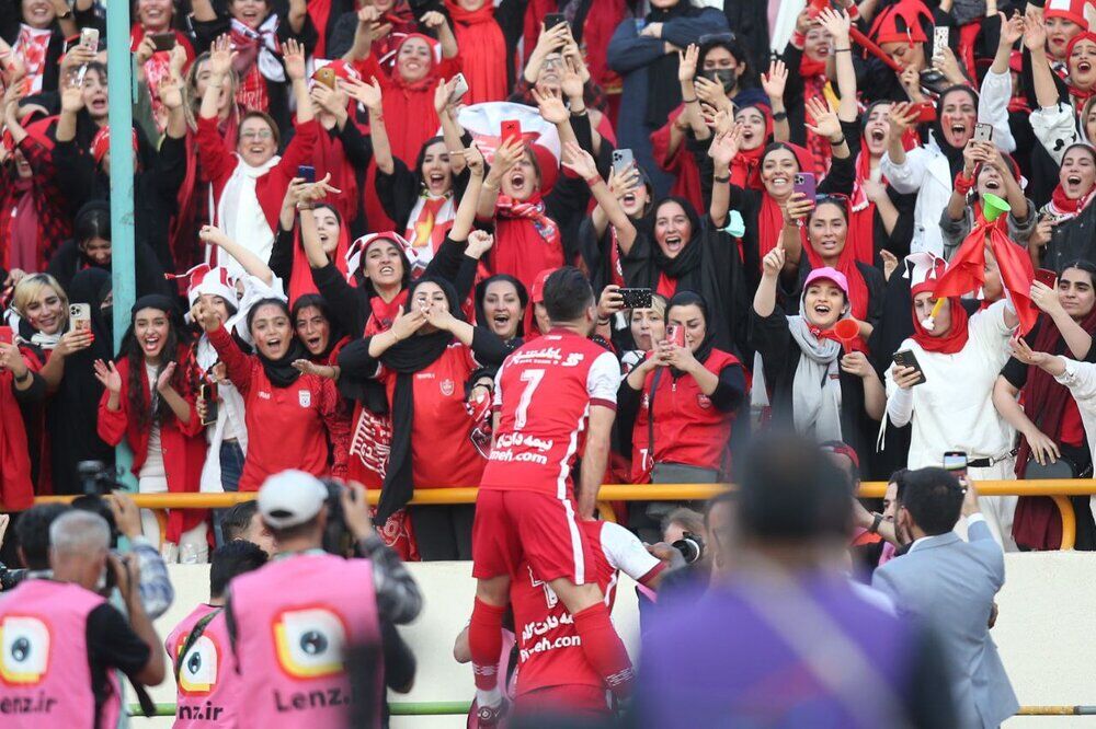 هر بازیکنی که از استقلال به پرسپولیس آمد موفق شد/ مراقب باشید! همین تیم هوادار جلوی قهرمانی ما را گرفت