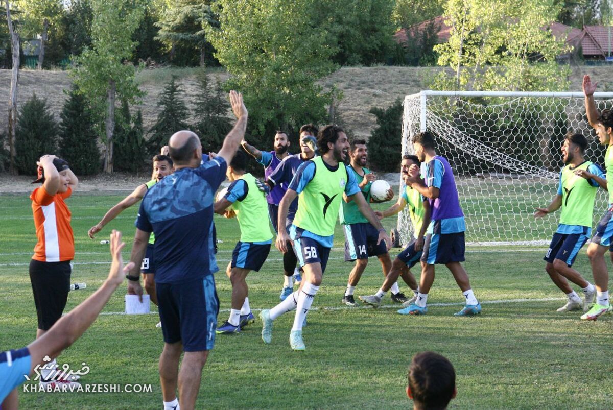 عکس | بازگشت بازیکن جنجالی و مهاجم شاکی به جمع استقلالیها