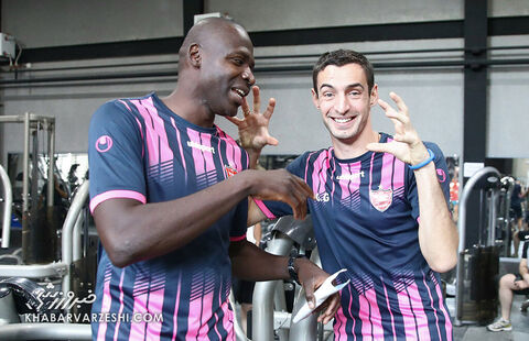 گئورگی گولسیانی و شیخ دیاباته؛ تمرین پرسپولیس در سالن (11 شهریور 1401)