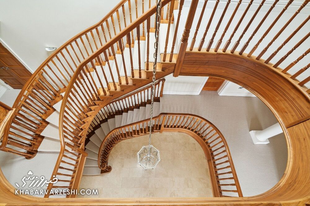 عمارت لوکس اسطوره آبیها برای فروش/ تصاویر این ملک خیرهکننده را ببینید