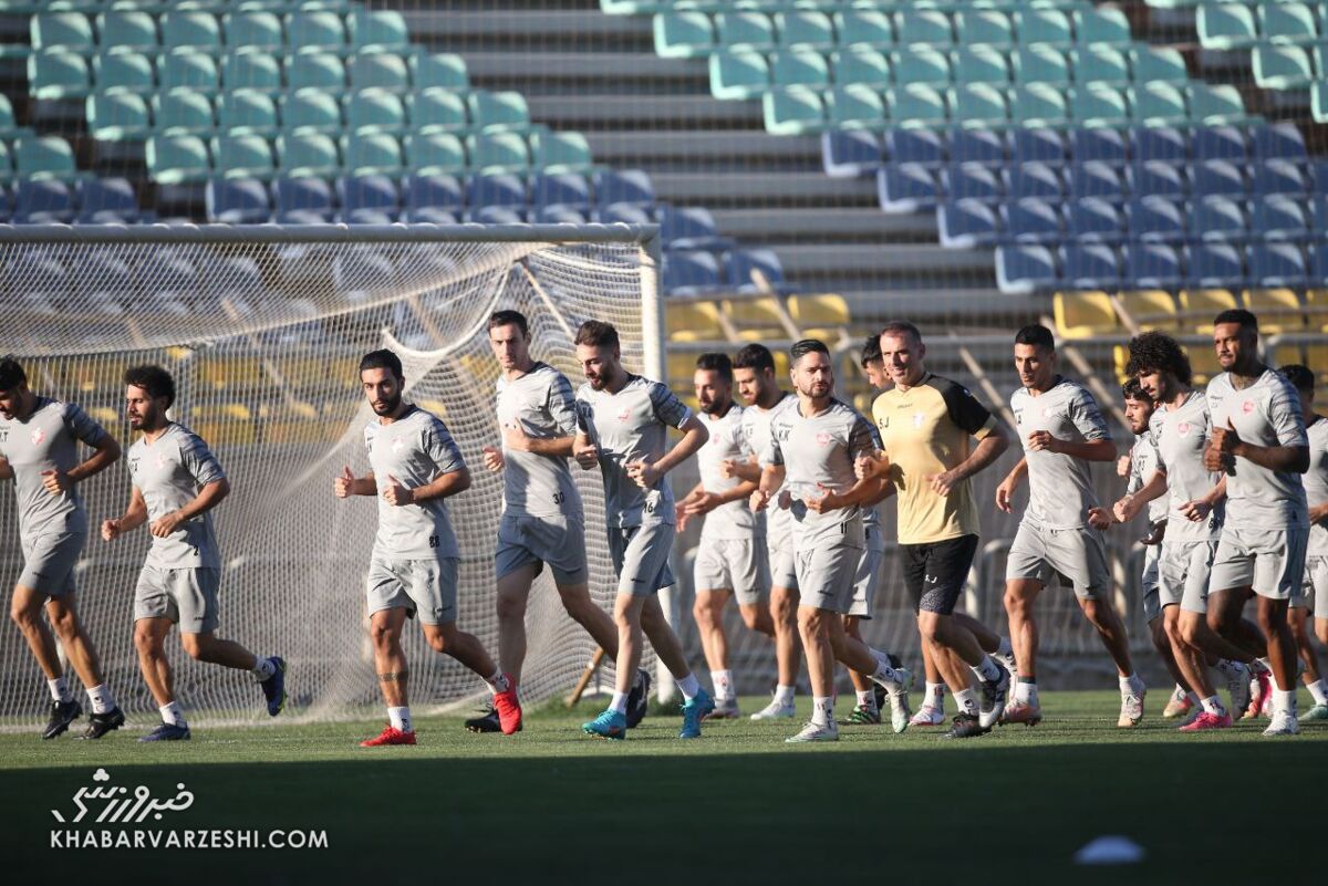 یحیی چهره تیمش را کاملا تغییر داد/ تنها ۴ بازیکن در ترکیب پرسپولیس ماندند یحیی چهره تیمش را کاملا تغییر داد/ تنها ۴ بازیکن در ترکیب پرسپولیس ماندند