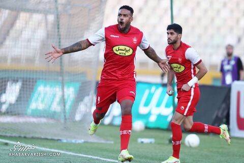 شادی گل یورگن لوکادیا؛ هوادار - پرسپولیس