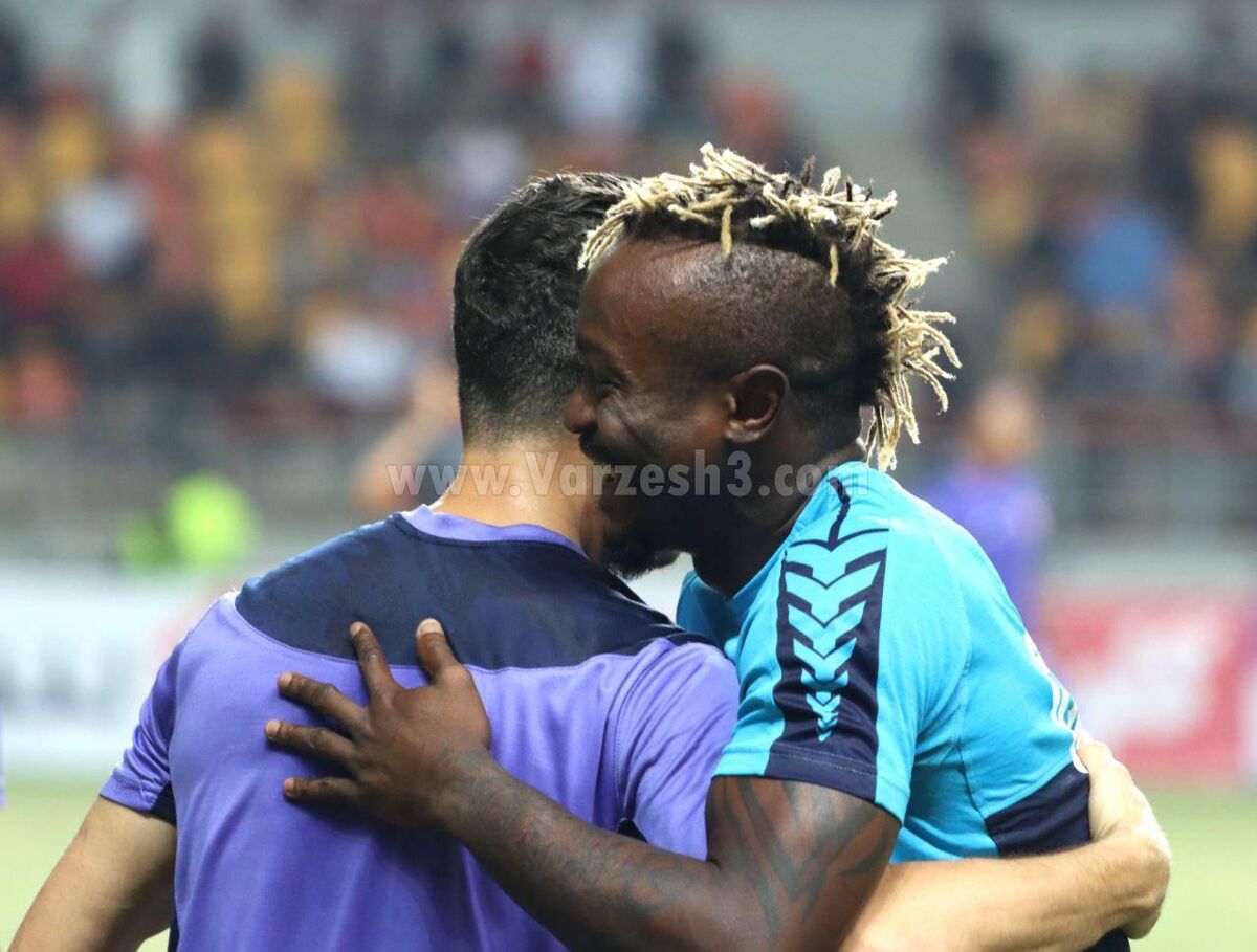 عکس| سورپرایز وریا غفوری به دست یک پرسپولیسی