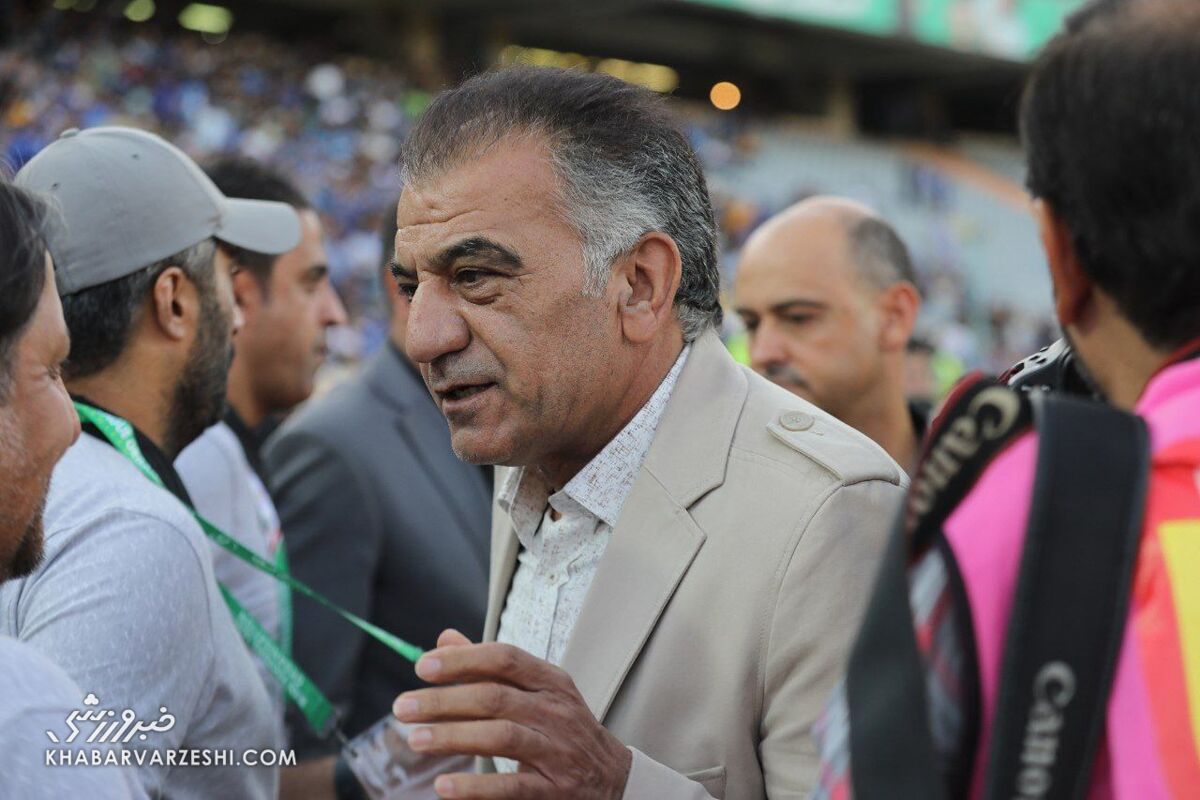 ستاره استقلال هنوز زنده بود و من داشتم مراسم خاکسپاری اش را هماهنگ می کردم/ فکر می کرد بیماری اش یک سرما خوردگی ساده است که عفونت کرده! ستاره استقلال هنوز زنده بود و من داشتم مراسم خاکسپاری اش را هماهنگ می کردم/ فکر می کرد بیماری اش یک سرما خوردگی ساده است که عفونت کرده!
