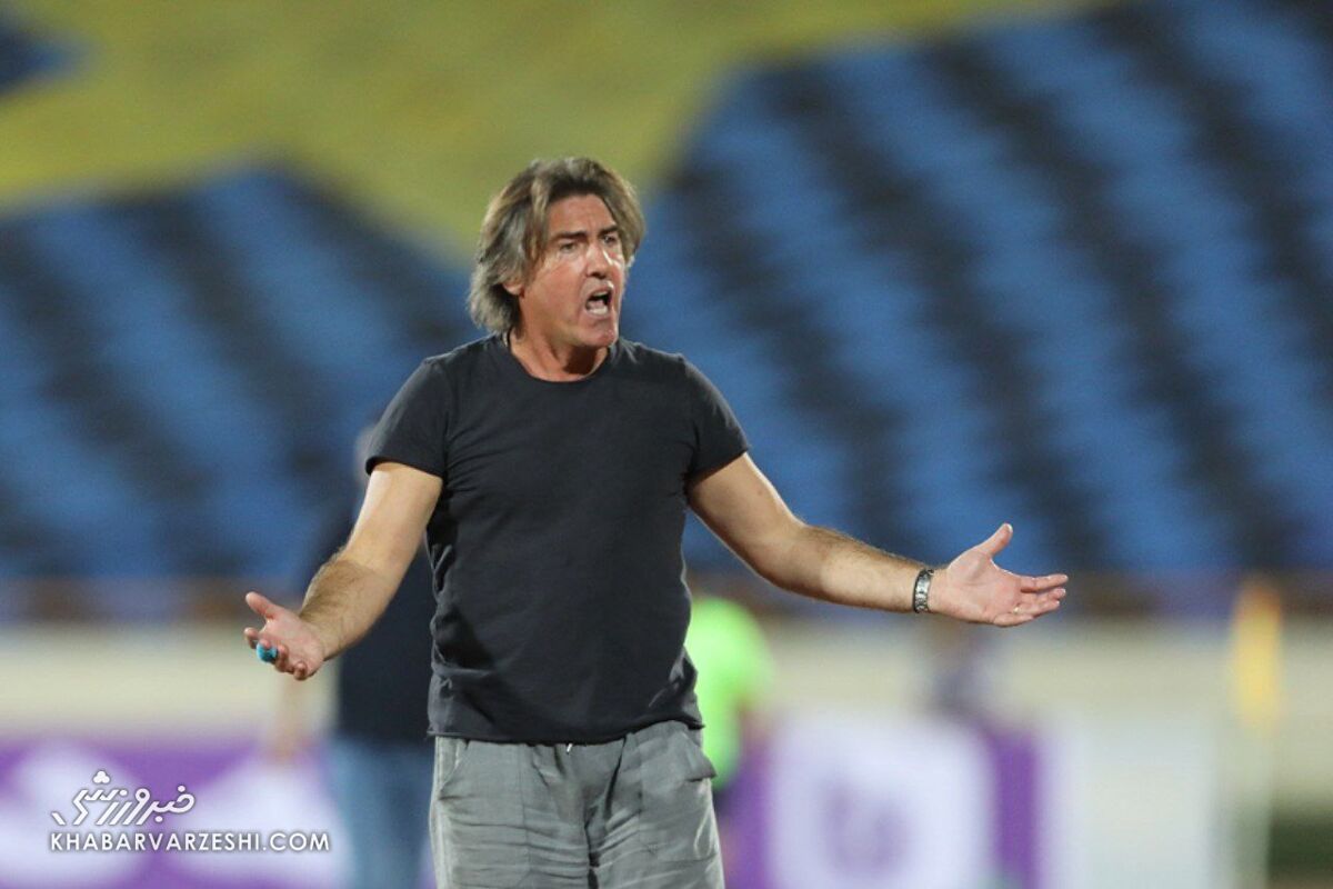 میتوانم ۱۰۰۰تا ایراد از تیم ساپینتو بگیرم/ آقای سرمربی! تو پولت را میگیری و میروی ولی ما اینجا زندگی میکنیم/ زود است به بازیکن بگویید بیغیرت!