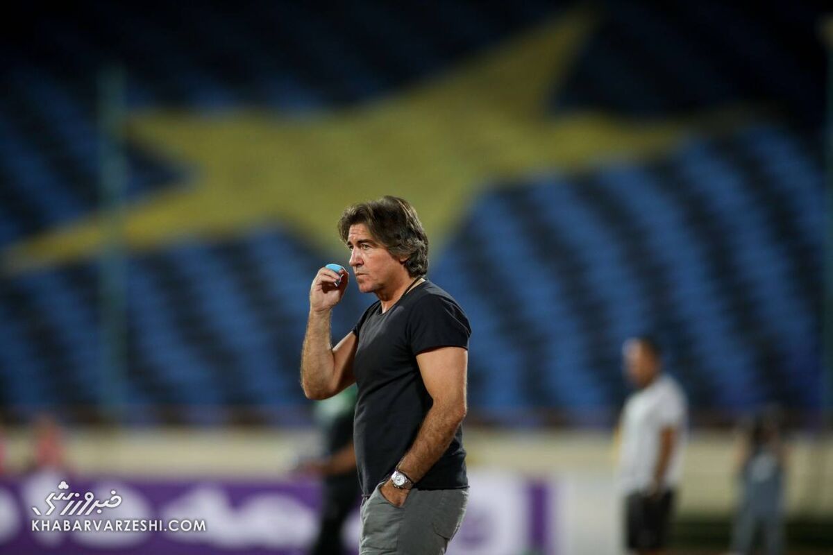 من در مربیگری انگشت کوچک ساپینتو هم نیستم اما می توانم کمکش کنم/ استقلال باید با سیستم علی اصغری بازی کند/ ساپینتو لب خط هنگ کرده بود