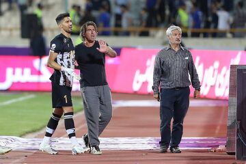 ساپینتو و حسینی به باشگاه استقلال رفتند!