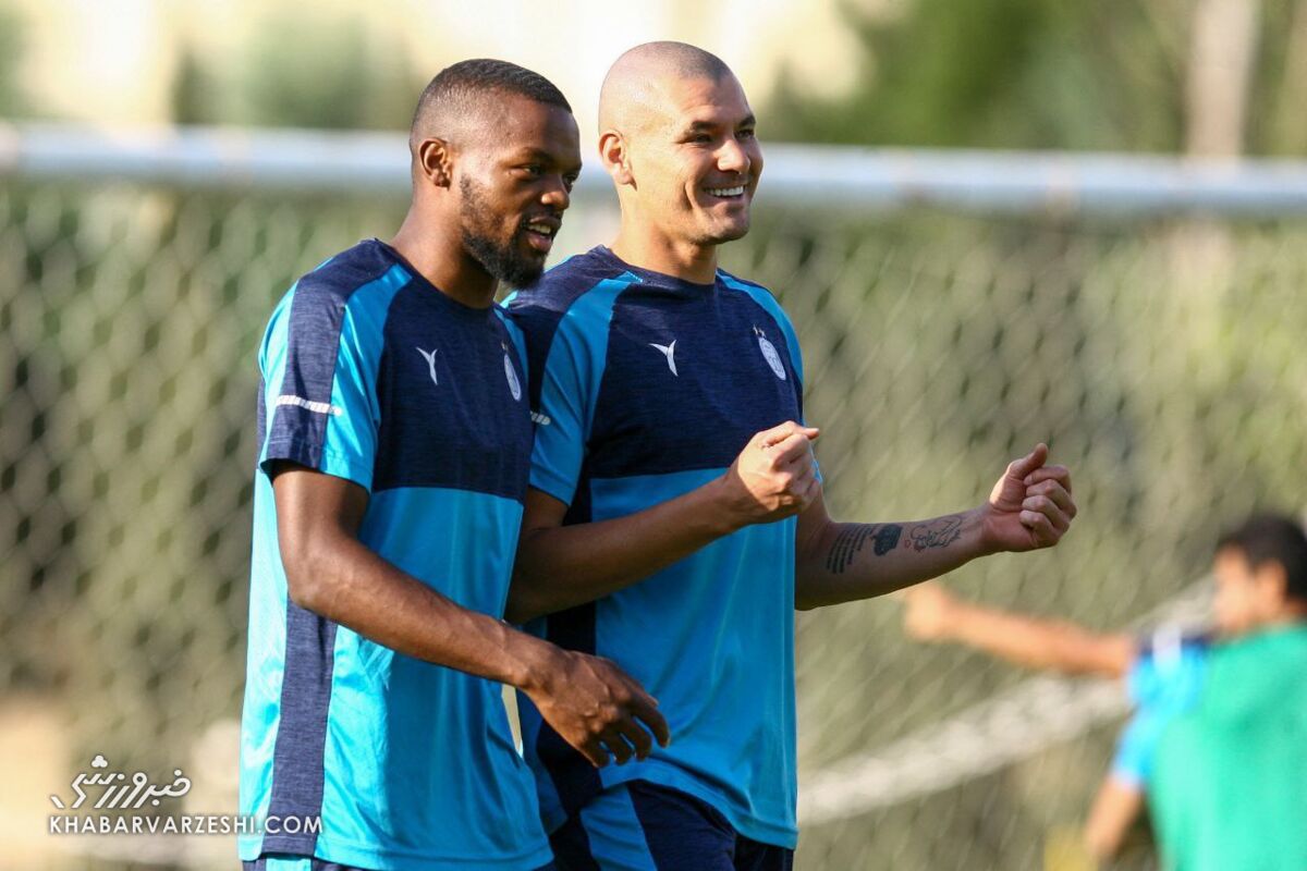 محسن گروسی: نکونام باید در قبال خارجیها جوابگو باشد/ استقلال ظاهرا خصوصی شده ولی هنوز مستقل نیست!/ با این قرعه صعودمان به جام جهانی آسان شد