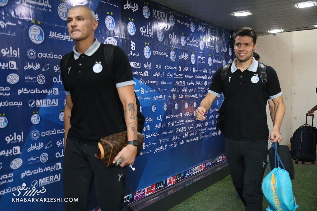 ساپینتو گفت من را میخواهد؛ در لیست مازاد نبودم/ سرمربی استقلال احساسی است؛ درست نیست من حرفی بزنم/ امیدوارم به تیم ملی برسم