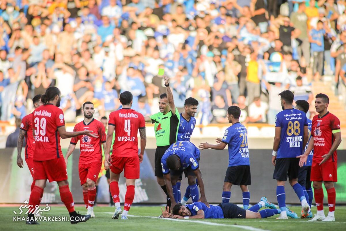 فجایع داوری ادامه دارد؛ یاسر همرنگ هم رفت/ چرا با این همه مشکل در داوری، آب از آب تکان نمیخورد؟ فجایع داوری ادامه دارد؛ یاسر همرنگ هم رفت/ چرا با این همه مشکل در داوری، آب از آب تکان نمیخورد؟