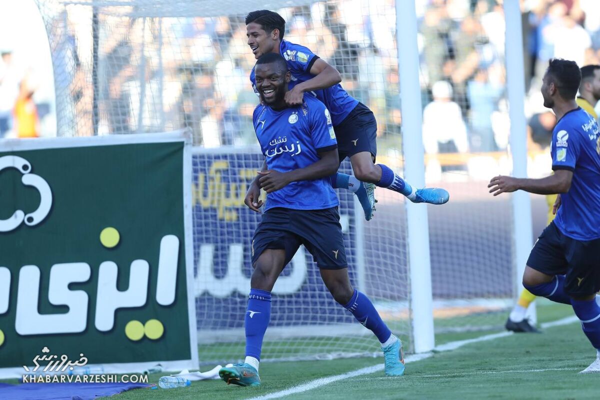 بازگشت آقای گل به جمع مهاجمان استقلال/ تغییر تاکتیک تهاجمی آبی پوشان برای سوپرجام