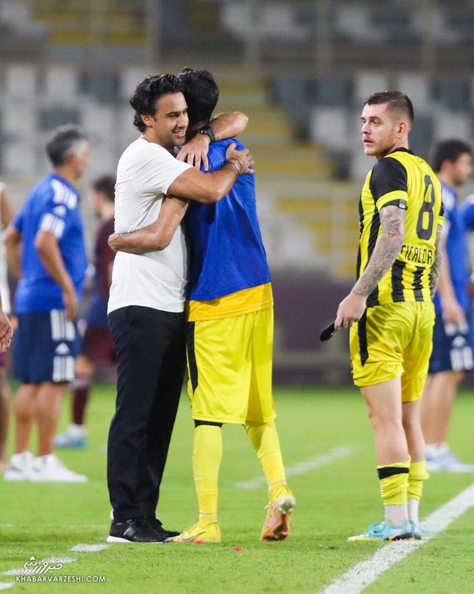 عکس| شادی مجیدی پس از شکست الوحده/ فرهاد اولین پیروزیاش را جشن گرفت