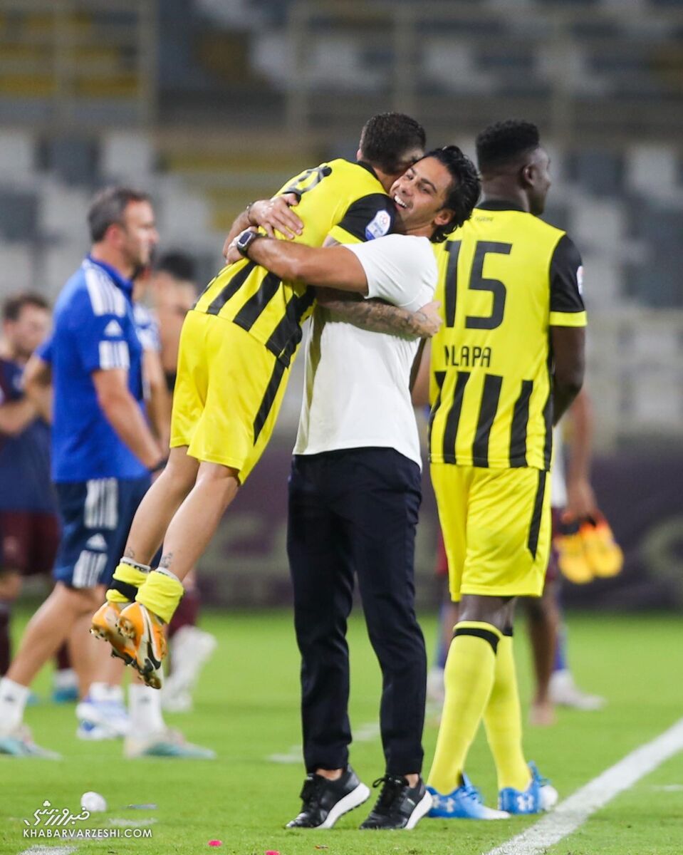 عکس| شادی مجیدی پس از شکست الوحده/ فرهاد اولین پیروزیاش را جشن گرفت