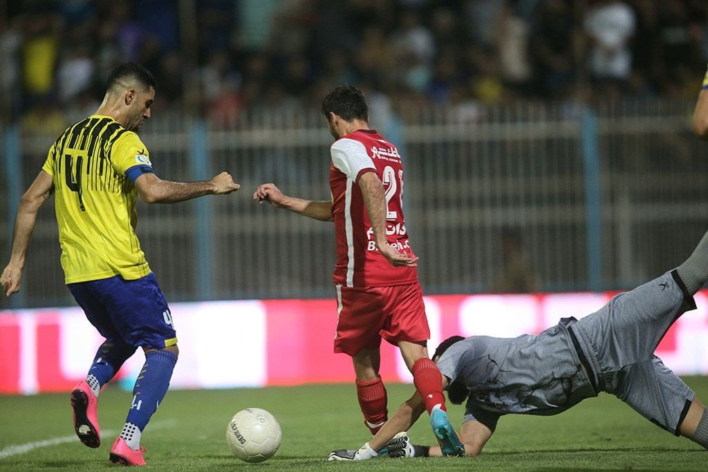 عکس| لحظه فراموششده و عجیب بازی پرسپولیس با نفت مسجدسلیمان/ حسرت لوکادیا از خودخواهی یک نفر!