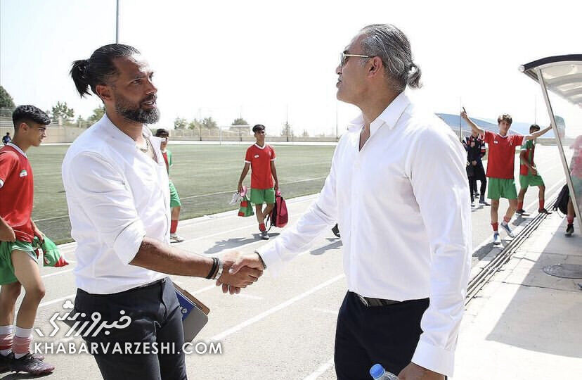 عکس | تقابل کاپیتان های سابق استقلال و پرسپولیس / قاب مشترک عقاب آسیا و پیشکسوت آبیها