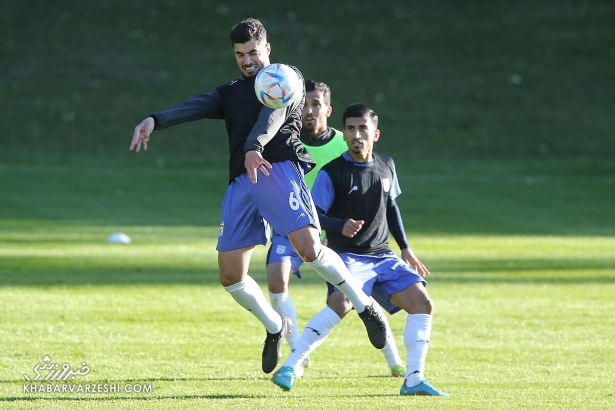 آخرین مسافر در پرواز سرنوشت ساز/ علی کریمی سرانجام سوار هواپیما می شود؟