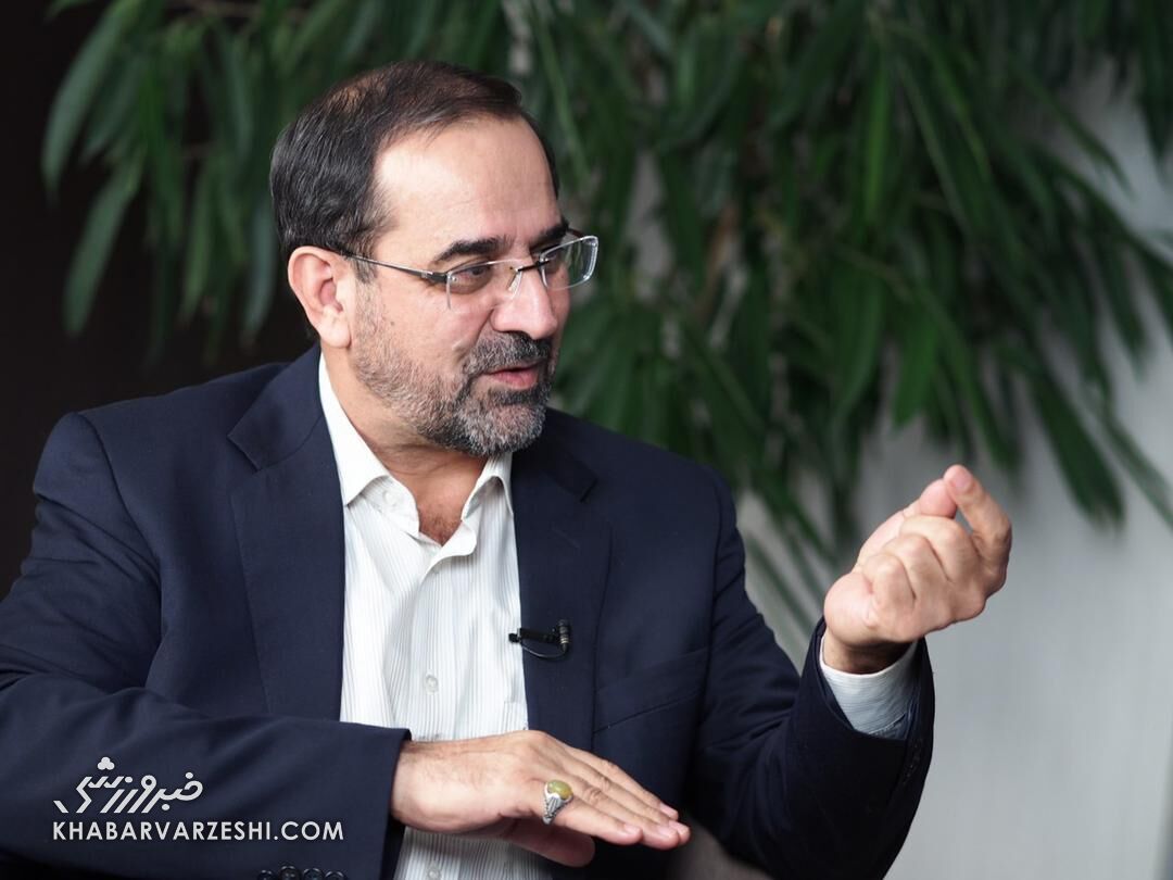 پشت پرده صحبتهای سرمربی تیم ملی با عادل فردوسی پور/ کدام وزیر به کیروش اتهام تبانی زد؟