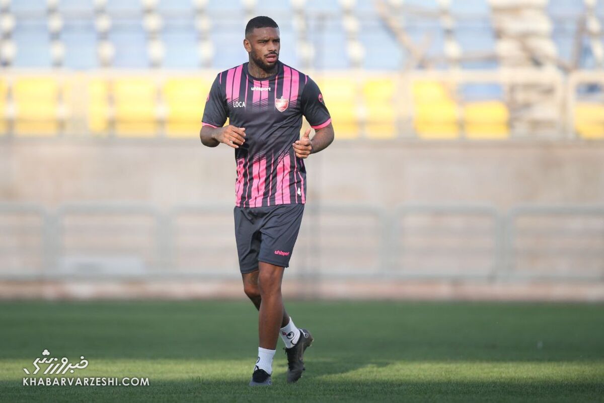 هشدار پیشکسوت پرسپولیس؛ نگران آینده سرخ ها و لوکادیا هستم/ بازیکن خارجی طاقت بی پولی را ندارد؛ مراقب باشید/ ممکن است تیم های عربی دردسرساز شوند!