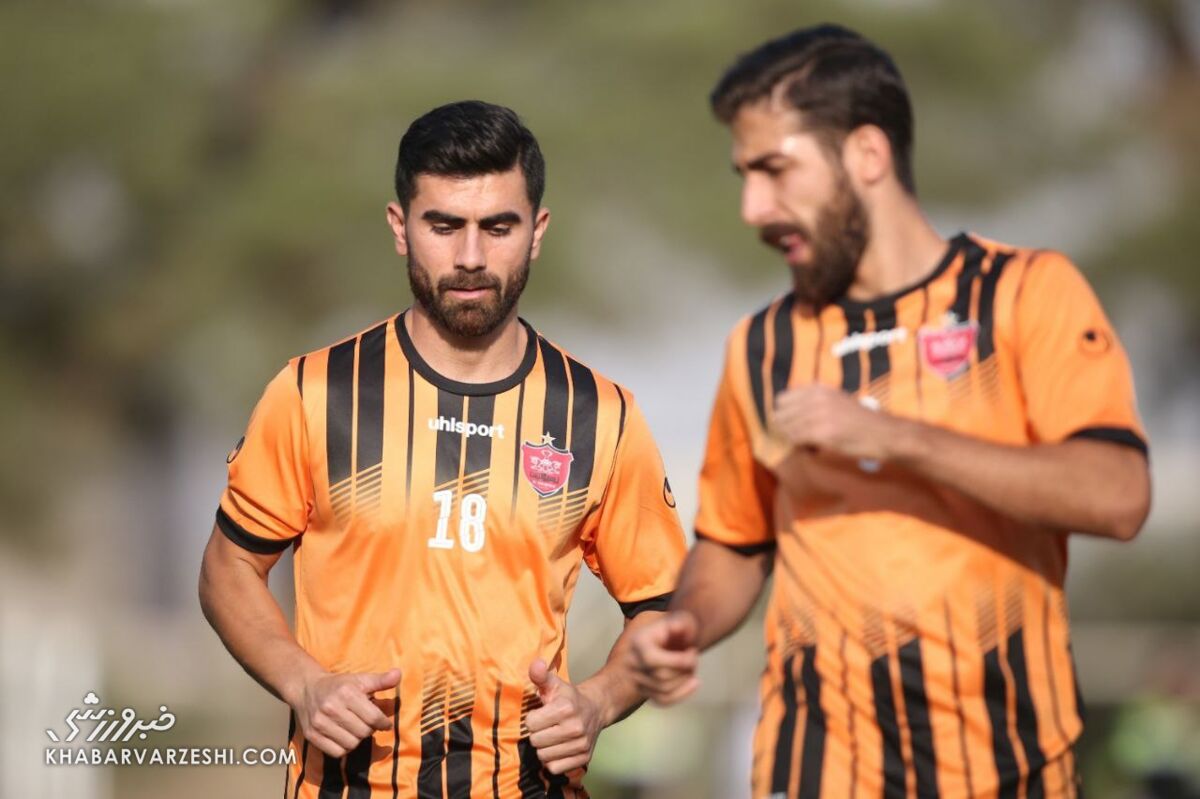 سینا اسدبیگی: چند سال پیش می خواستم از فوتبال خداحافظی کنم/ دلم روشن است؛ هم دربی را می بریم و هم قهرمان می شویم/ هیچ مشکلی پرسپولیس را تهدید نمی کند