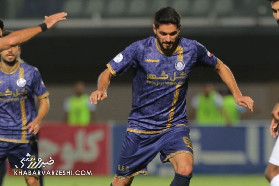 طعنه مدافع گل گهر به استقلال؛ تنها تیمی بودیم که به پرسپولیس فشار آوردیم طعنه مدافع گل گهر به استقلال؛ تنها تیمی بودیم که به پرسپولیس فشار آوردیم