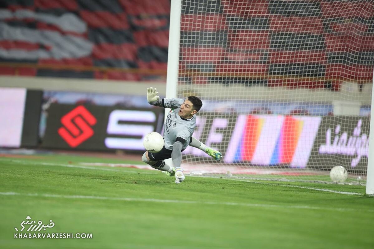 تعارف که نداریم آقا یحیی؛ چرا لوکادیا به جای ترابی پنالتی را نزد؟/ پرسپولیس تکلیف نفر اول را مشخص کند