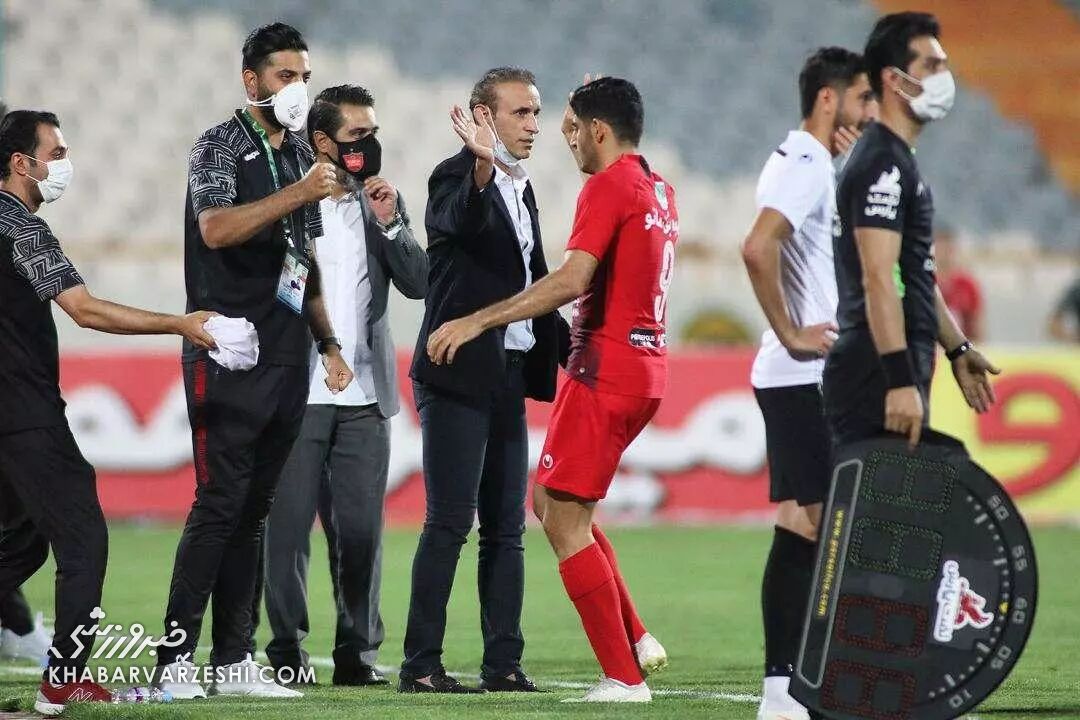 در رختکن پرسپولیس چه گذشت؟/ یحیی گل محمدی خطاب به مهدی ترابی: فدای سرت!