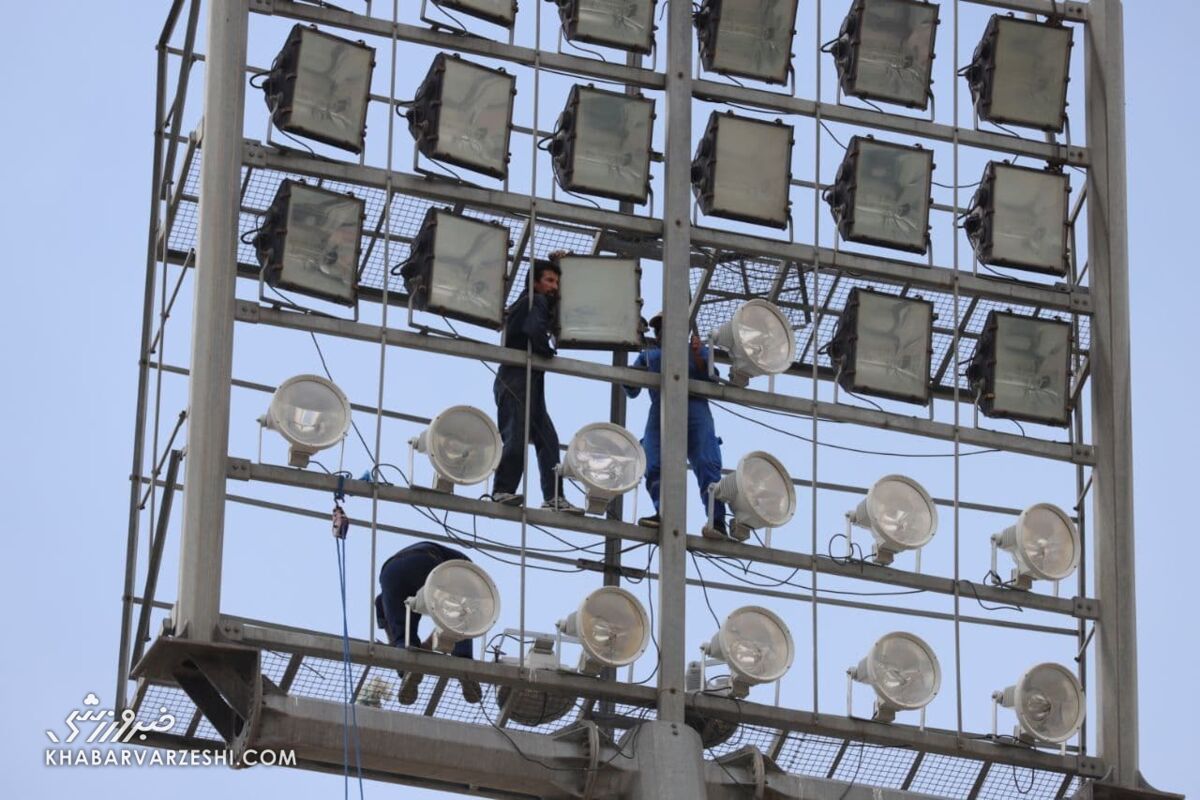 برق رفت؛ مدیر استقلالی به صورت خودجوش برکنار شد/ نباید این اتفاق رخ می داد؛ از صداوسیما معذرت می خواهیم!