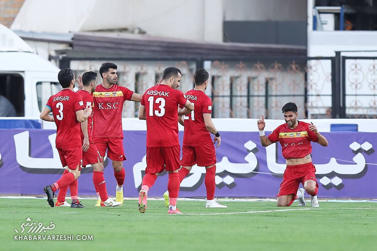 گزارش لحظه به لحظه؛ استقلال ۰ - فولاد ۱/ پایان نیمه اول گزارش لحظه به لحظه؛ استقلال ۰ - فولاد ۱/ پایان نیمه اول