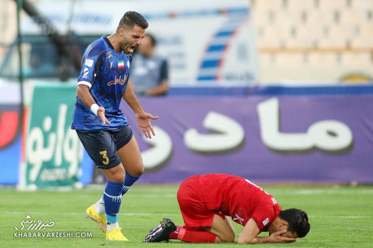 سه تیم لیگ برتری مشتری صخرههای استقلال/ تعطیلات پرتب و تاب آبیها و احتمال جداییهای قرضی!