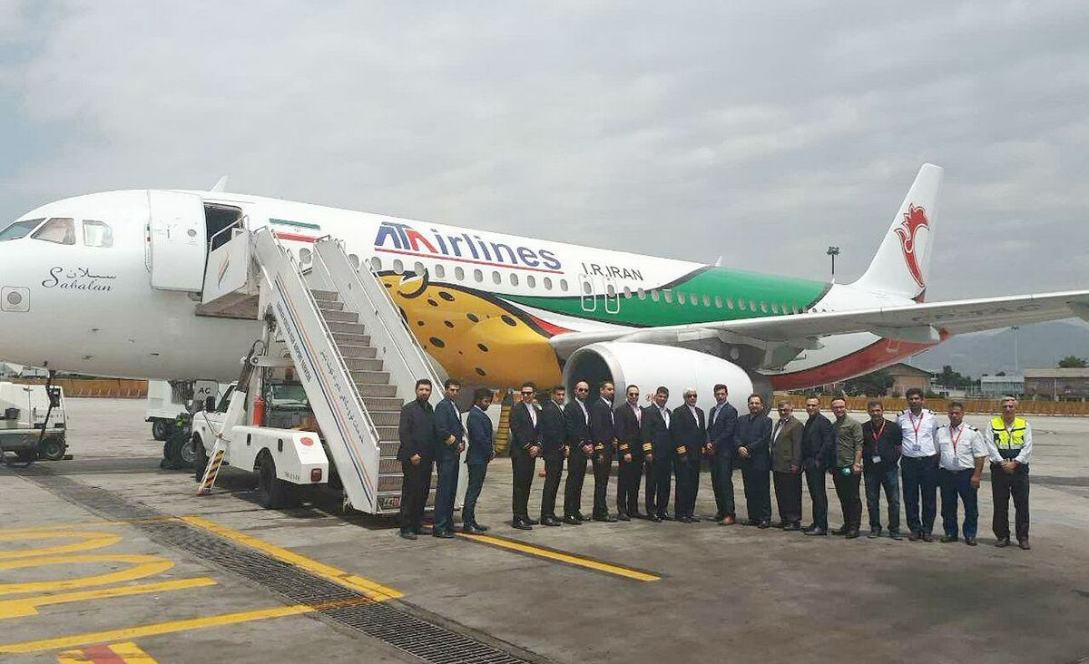 آماده سازی هواپیمای ویژه برای سفر تیم ملی به جام جهانی