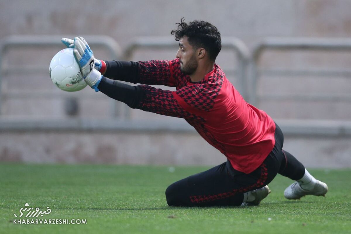 سکوت گلر پرسپولیس درخصوص تعویض با بیرانوند شکست؛ فس شدم!/ هیچکس این کار را نمیکند