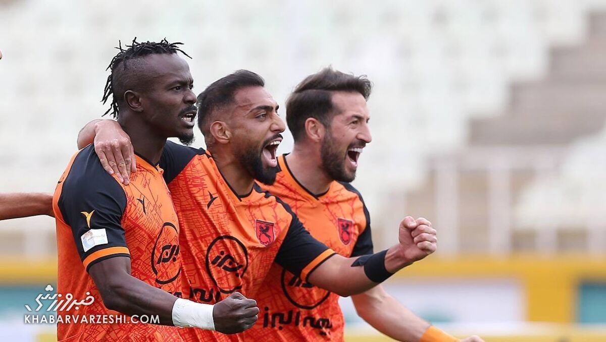 حمله مهاجم مورد علاقه یحیی به پرسپولیس/ دروازه بان جنجالی به ورزشگاه آزادی برگشت!/ پای ۲ استقلالی سابق هم در میان است