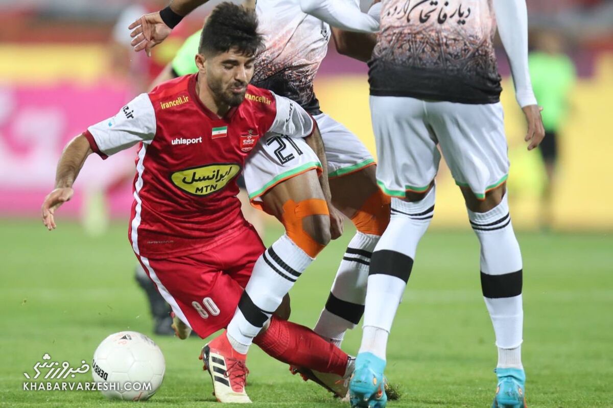 بازی کردن در پرسپولیس مثل تیم ملی است/ اعتماد گل محمدی به من یک دنیا می ارزد/ هر کجا کادرفنی صلاح بداند بازی می کنم