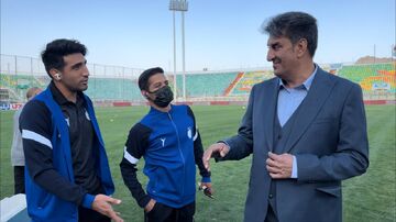 رفتار عجیب عضو هیئت رئیسه فدراسیون فوتبال در استادیوم آزادی