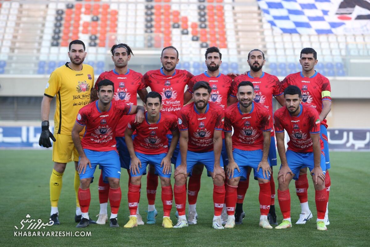 پرسپولیس شانس اول قهرمانی است/ مقابل استقلال شکست تلخی را تجربه کردیم