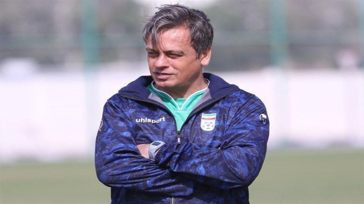 شاهرودی: در گذشته شأن و شخصیت مربیان تیمهای پایه حفظ نمیشد/ از چهارهزار نفر تست گرفتیم! شاهرودی: در گذشته شأن و شخصیت مربیان تیمهای پایه حفظ نمیشد/ از چهارهزار نفر تست گرفتیم!