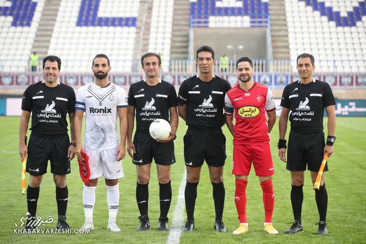 فیفا داوران بازی پرسپولیس - ملوان را محروم میکند؟/ اقدام عجیب در لیگ برتر ایران