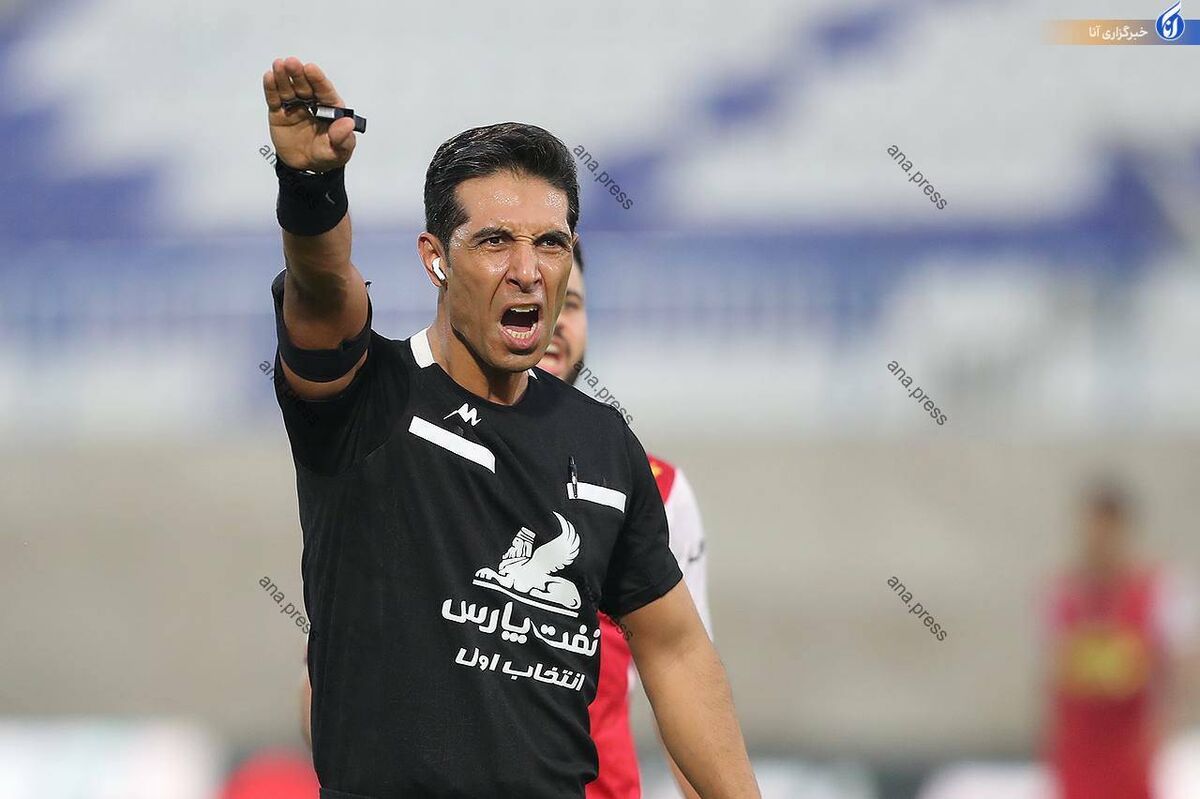 عکس| داور ملوان – پرسپولیس با هندزفری موبایل سوت زد!