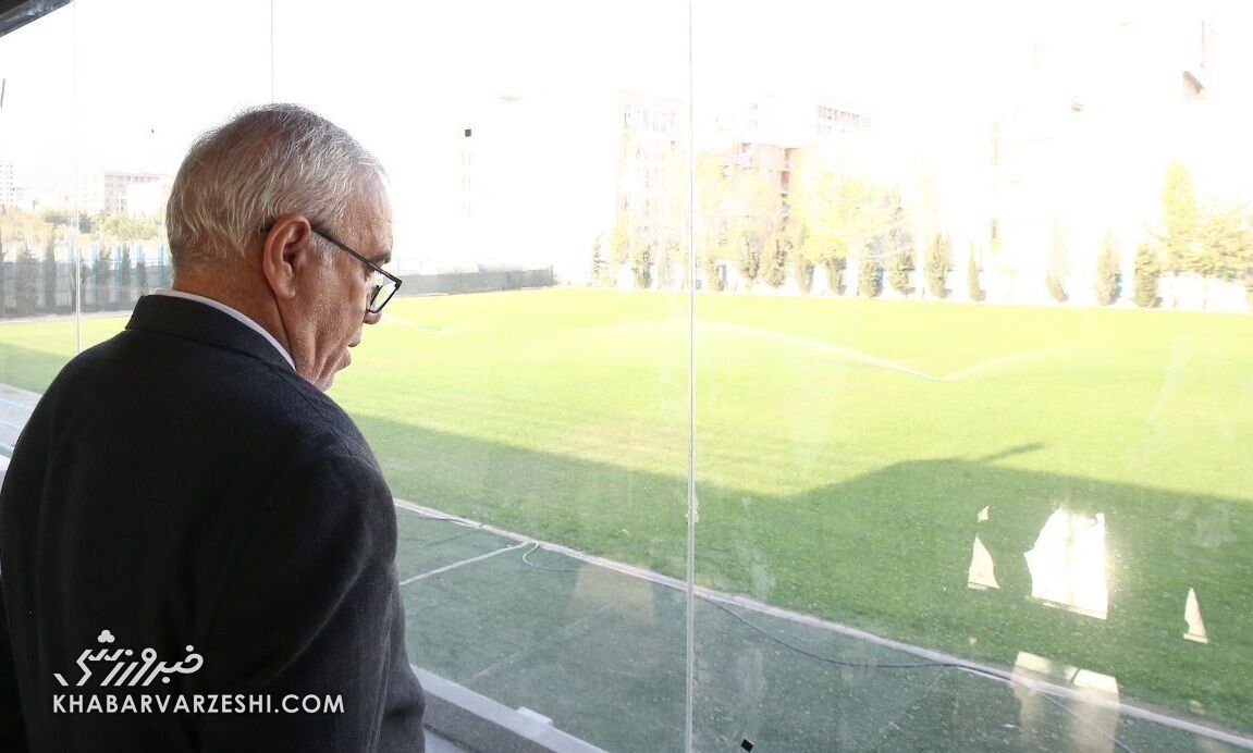 بااین شرایط فتحاللهزاده حتما استعفا میکند/ به همه گفتند آجورلو برکنار شده ولی او خودش رفت!/ نهادهای نظارتی و مردم سالار کجا هستند؟