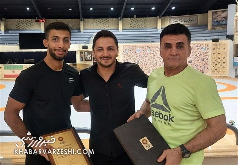 پشت پرده استعفای دارنده ۷ مدال طلای جهان و المپیک از فدراسیون کشتی/ پای یکی از این دو نفر در میان است؛ یا علیرضا دبیر یا محمد بنا!