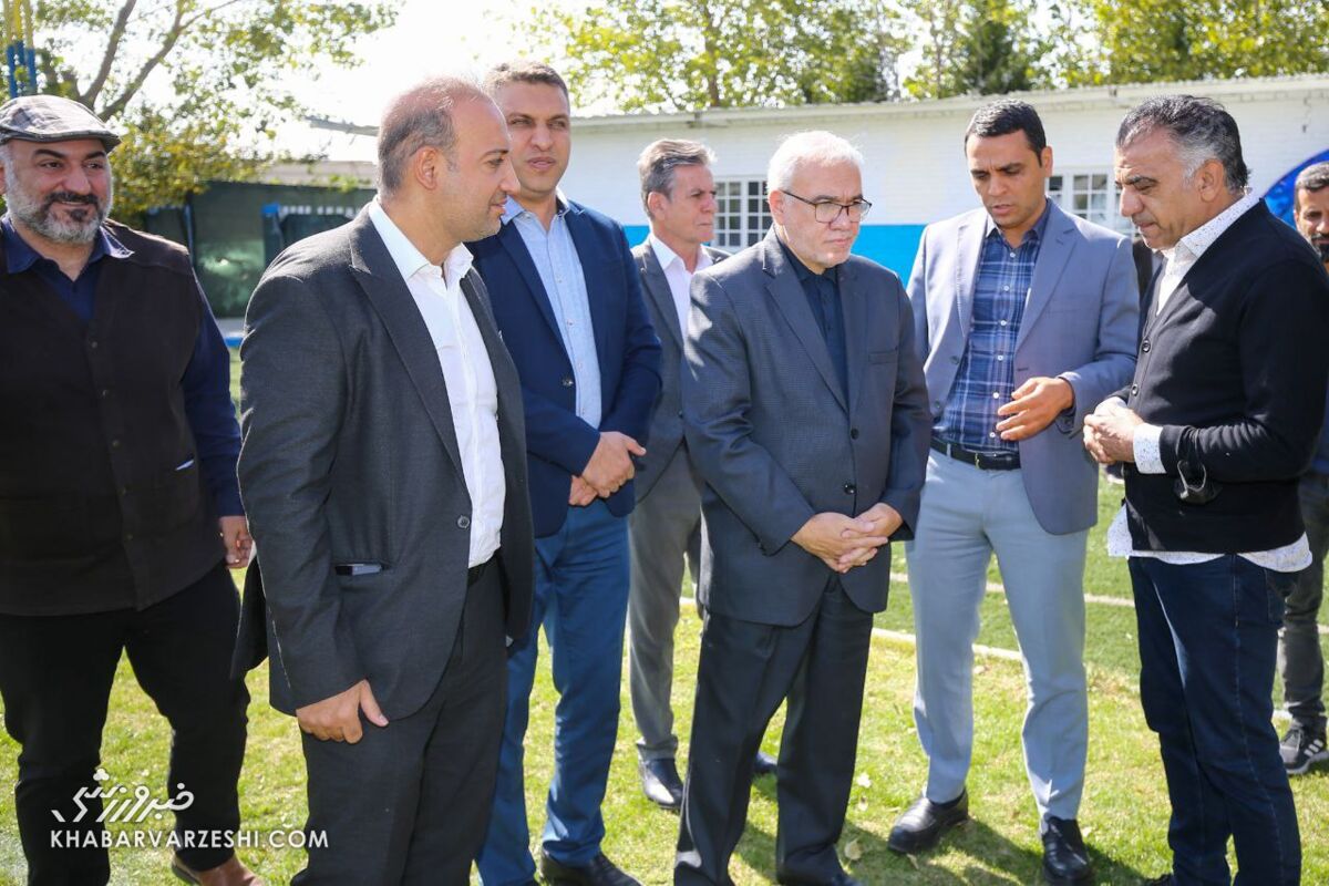 عکس| اولین حضور فتحاللهزاده در تمرین استقلال/ استقبال گرم ساپینتو از مدیرعامل جدید