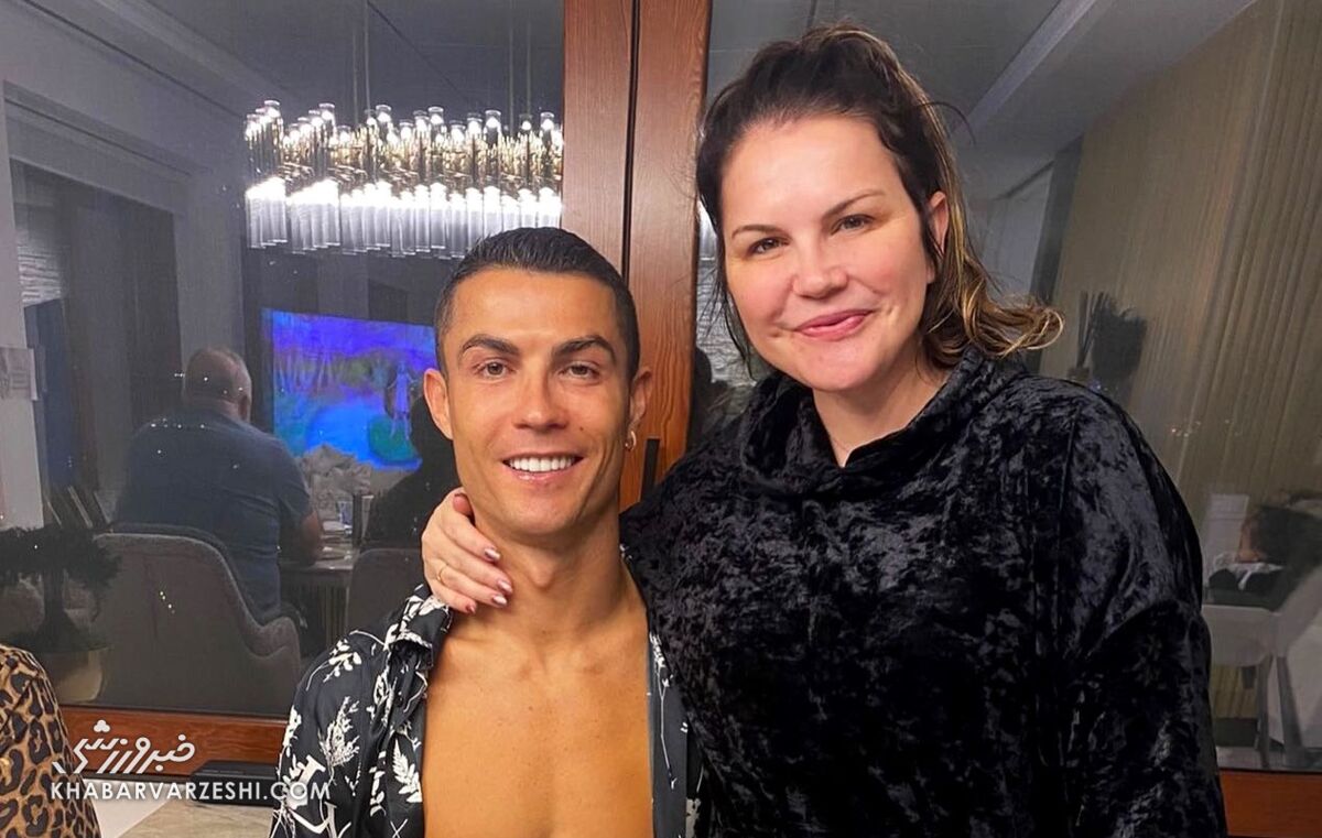 زنی که کریستیانو رونالدو را میپرستد/ CR7 عزیزکرده خدا است