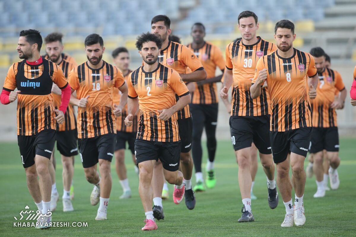 هشدار به پرسپولیس؛ ۲ تیم در فکر شکار صدر جدول/ استرس بی پایان سرخ ها برای دربی در هفته دوازدهم؛ استقلال را فراموش نکن!