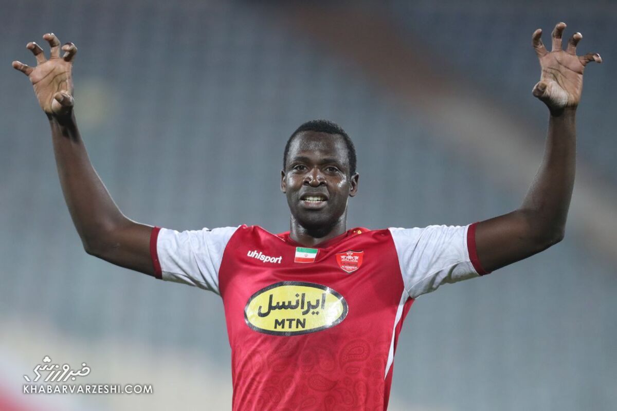 پاسخ جالب دیاباته به رابطهاش با لوکادیا/ شغل من گلزنی است و شادی هم کردم/ میخواهم مقابل هواداران پرشور پرسپولیس این حرکت را انجام بدهم