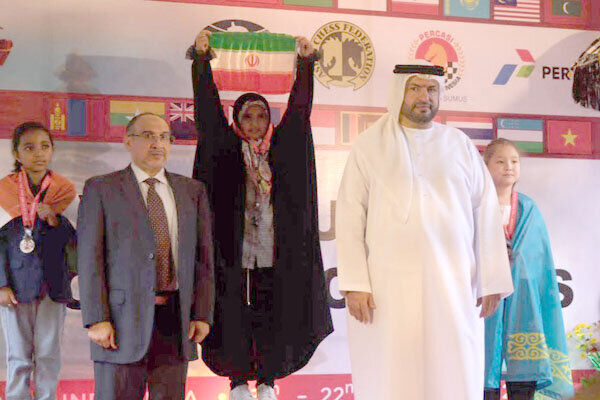 در مسابقات قهرمانی آسیا با چادر شرکت کردم/ قبل از این اصلا به خارج نرفته بودم